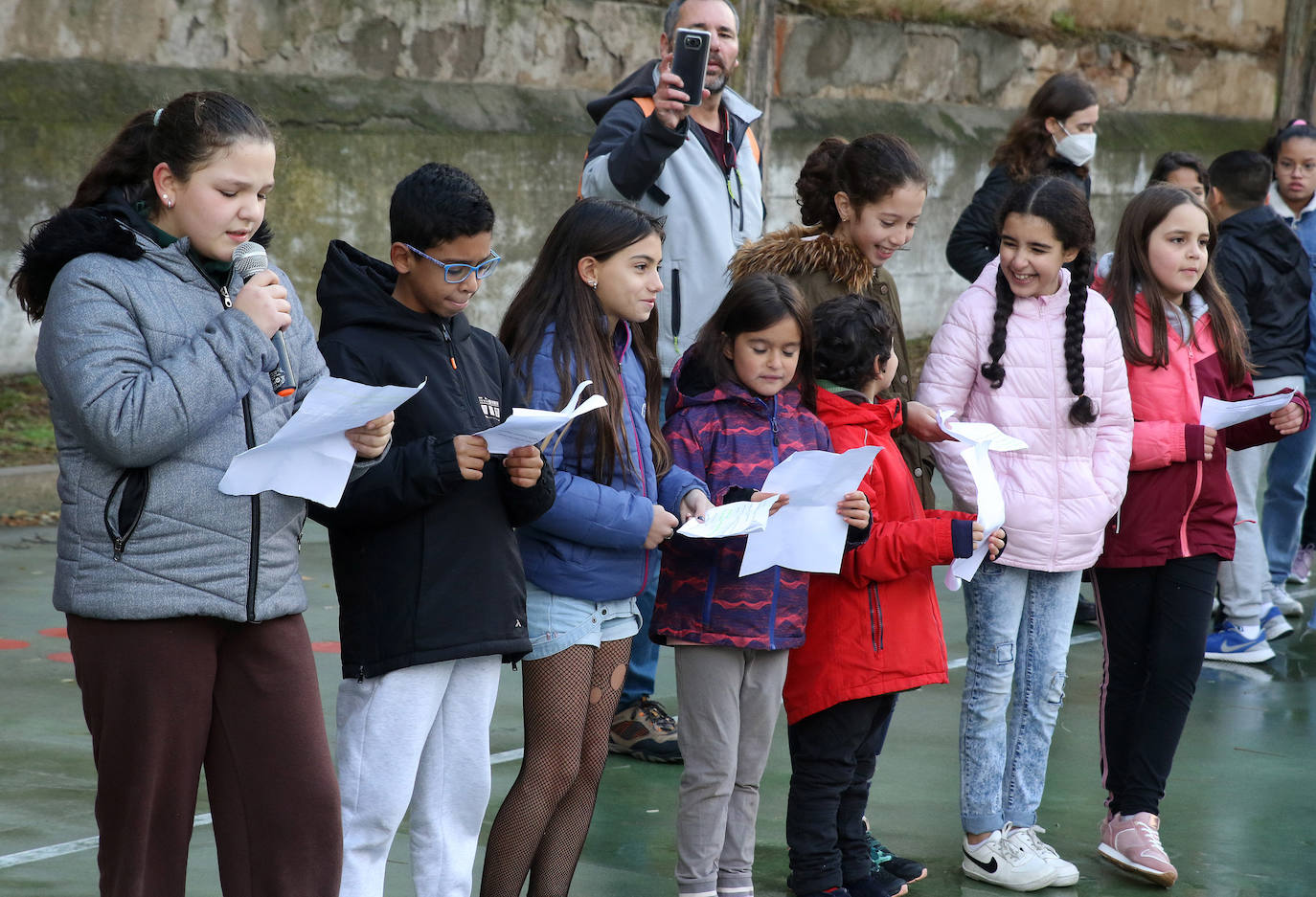 Actos contra la violencia machista en el IES Giner de los Ríos y Colegio San José.