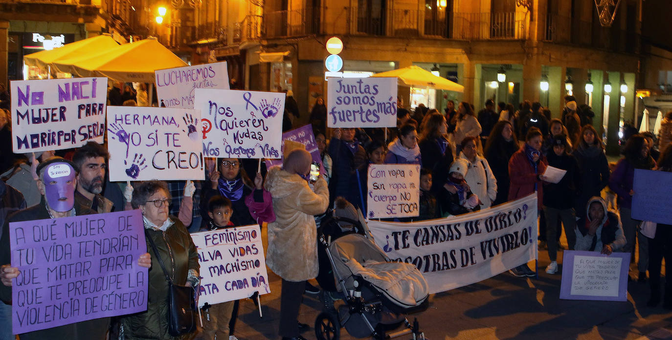 Concentración contra la violencia machista en Segovia.