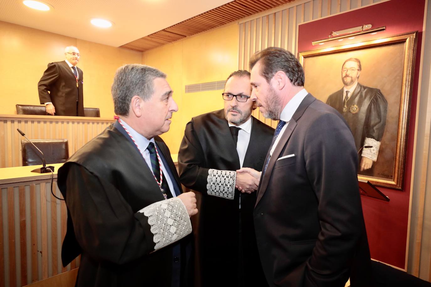 Fotos: El Colegio de Abogados de Valladolid entrega sus insignias