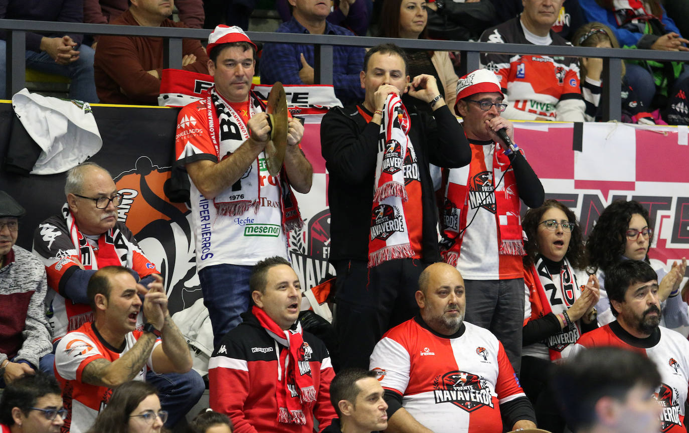 Victoria del Balonmano Nava ante Oviedo. 