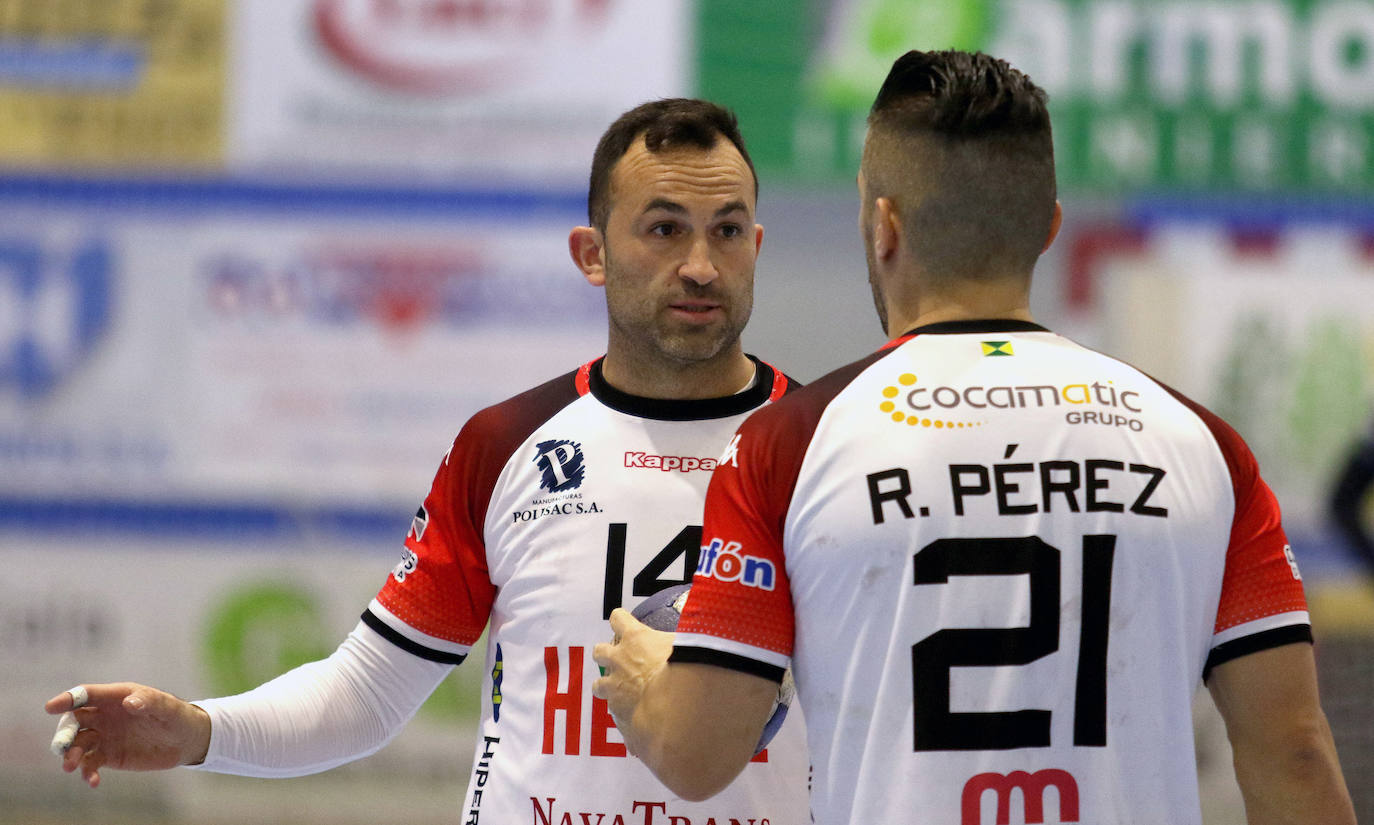 Victoria del Balonmano Nava ante Oviedo. 