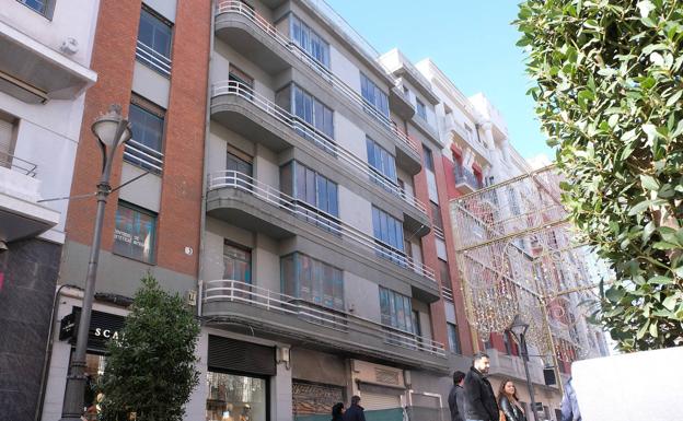 El único edificio desocupado de la calle Santiago se rehabilitará para albergar 14 viviendas