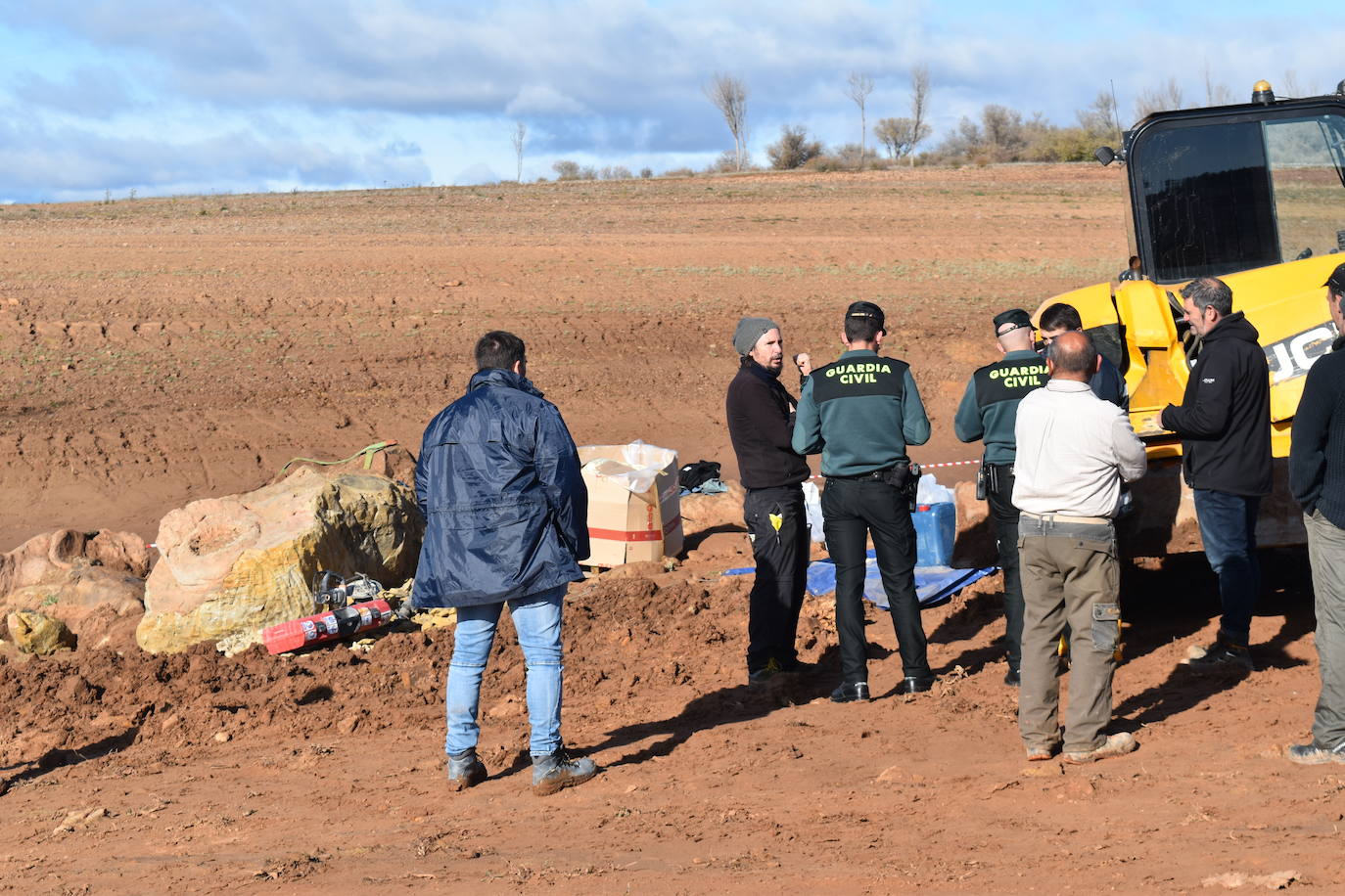 Fotos: Polémica por la extracción de fósiles en el pantano de Aguilar