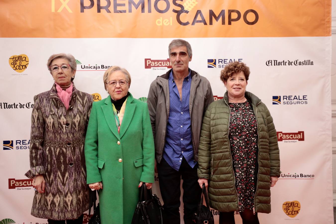 Lourdes Gómez y Socorro Sampedro, de Vega de Valdetronco (Valladolid) y Matilde Vallejo y Juan Manuel Iván de Pobladura de Pelayo García (León).