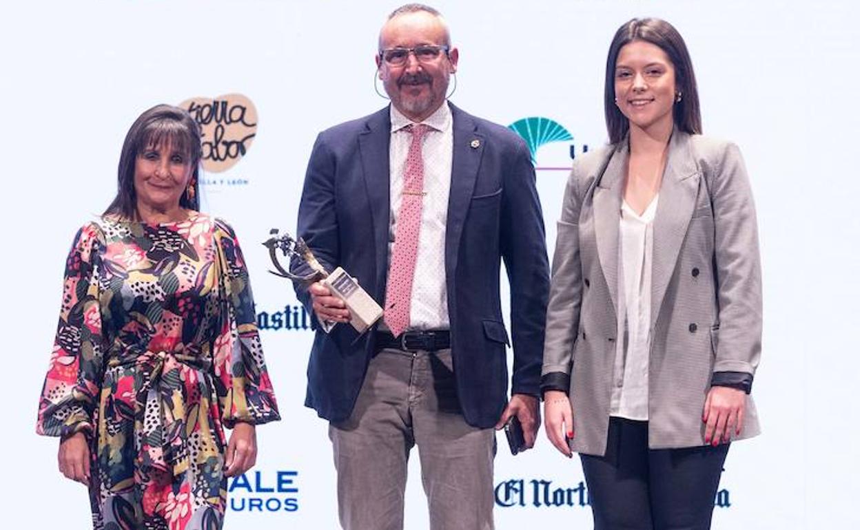 Josefina Morata, Joaquín Navarro y Aitana Torre, de la Escuela Técnica Superior de Ingenierías Agrarias de Palencia, Premio Miguel Delibes al Desarrollo Rural.