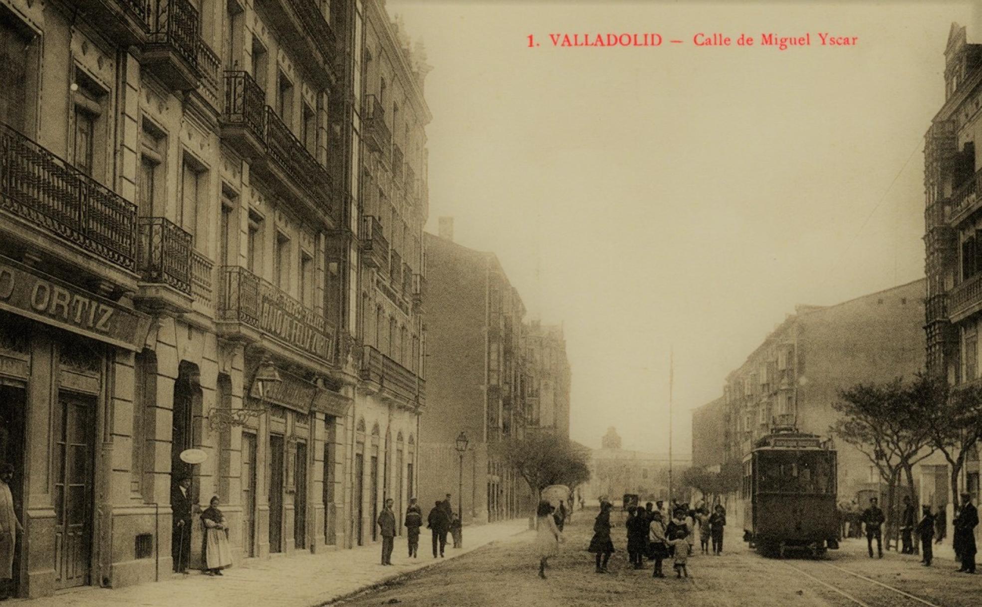 En el número 24 de la calle de Miguel Íscar se inauguró la escuela laica el 25 de marzo de 1886. 