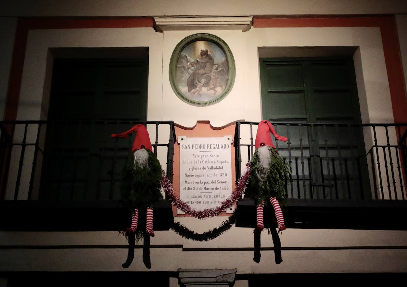 Fotos: Decoración de Navidad en la calle Platerías de Valladolid