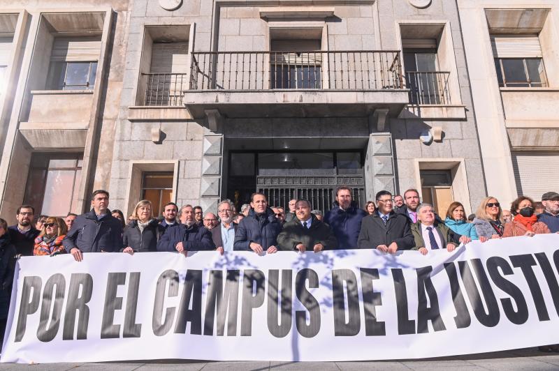 Imagen secundaria 1 - Valladolid: Unidad política y judicial para reclamar al Ministerio la Ciudad de la Justicia