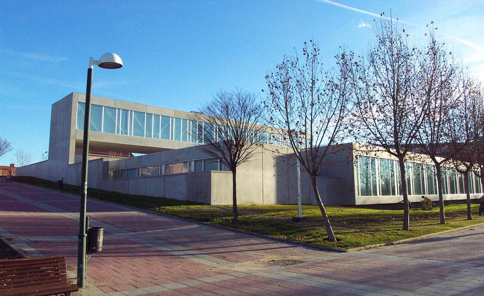 El vivero de empresas de Valladolid, un edificio semienterrado integrado en la naturaleza