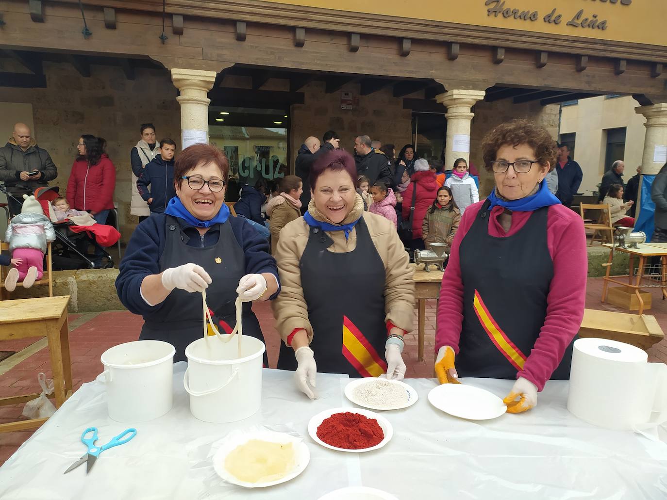 Fotos: IV Fiesta de la Matanza en Villabrágima (Valladolid)