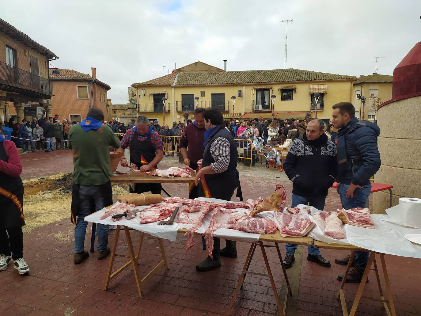 Fotos: IV Fiesta de la Matanza en Villabrágima (Valladolid)