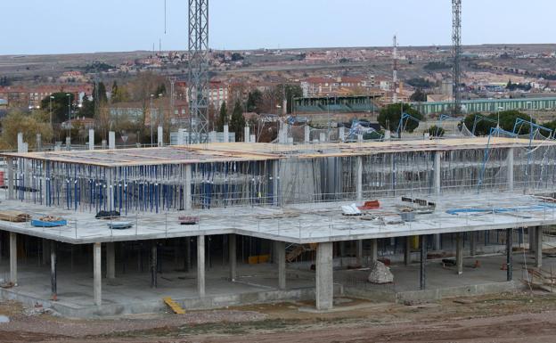 El aumento de los costes amenaza con parar las obras del centro de salud Segovia IV