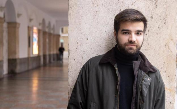 El estudiante de medicina y profesor de canto Víctor Mínguez. 