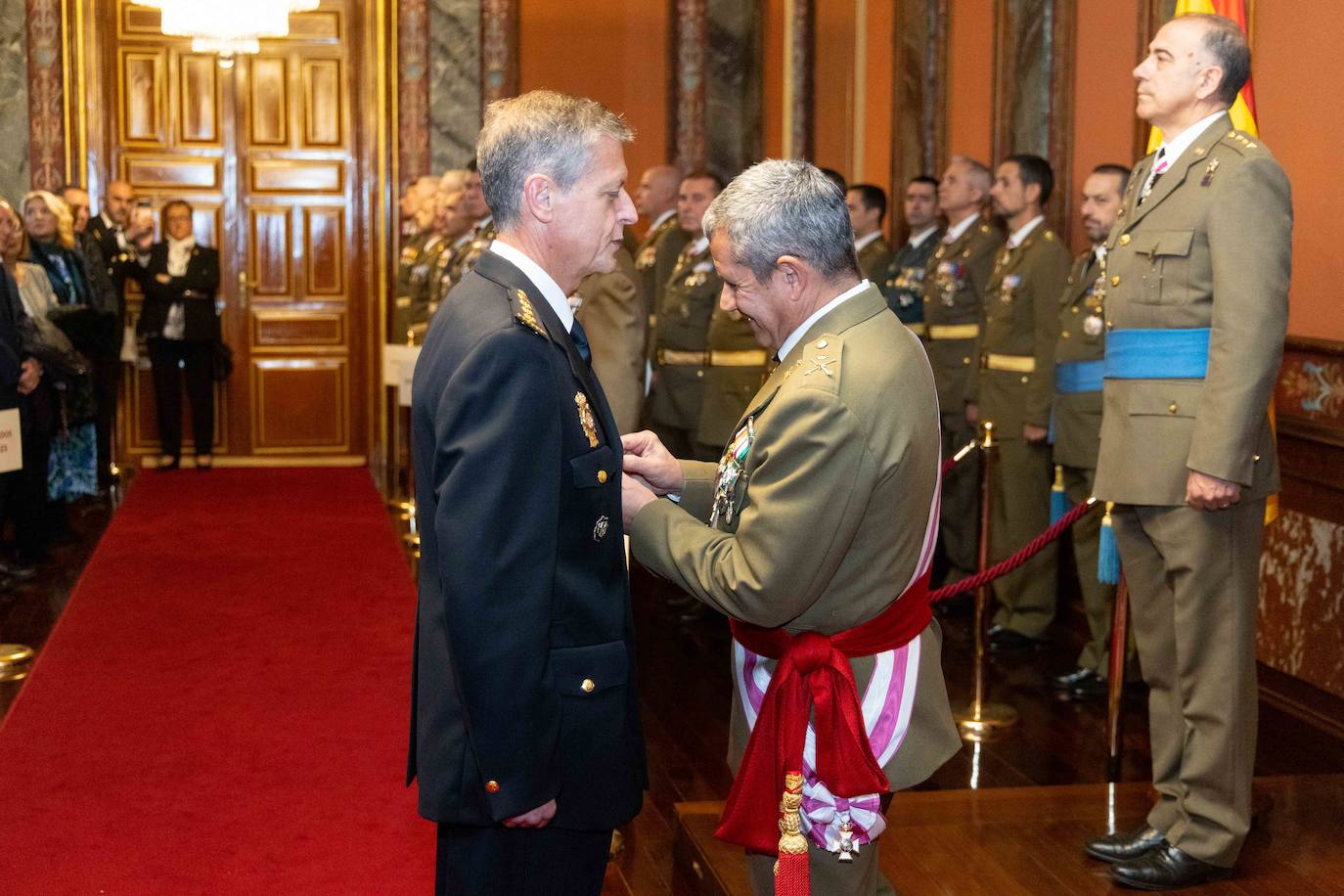 Fotos: Acto militar con motivo del Día de la Inmaculada en Valladolid