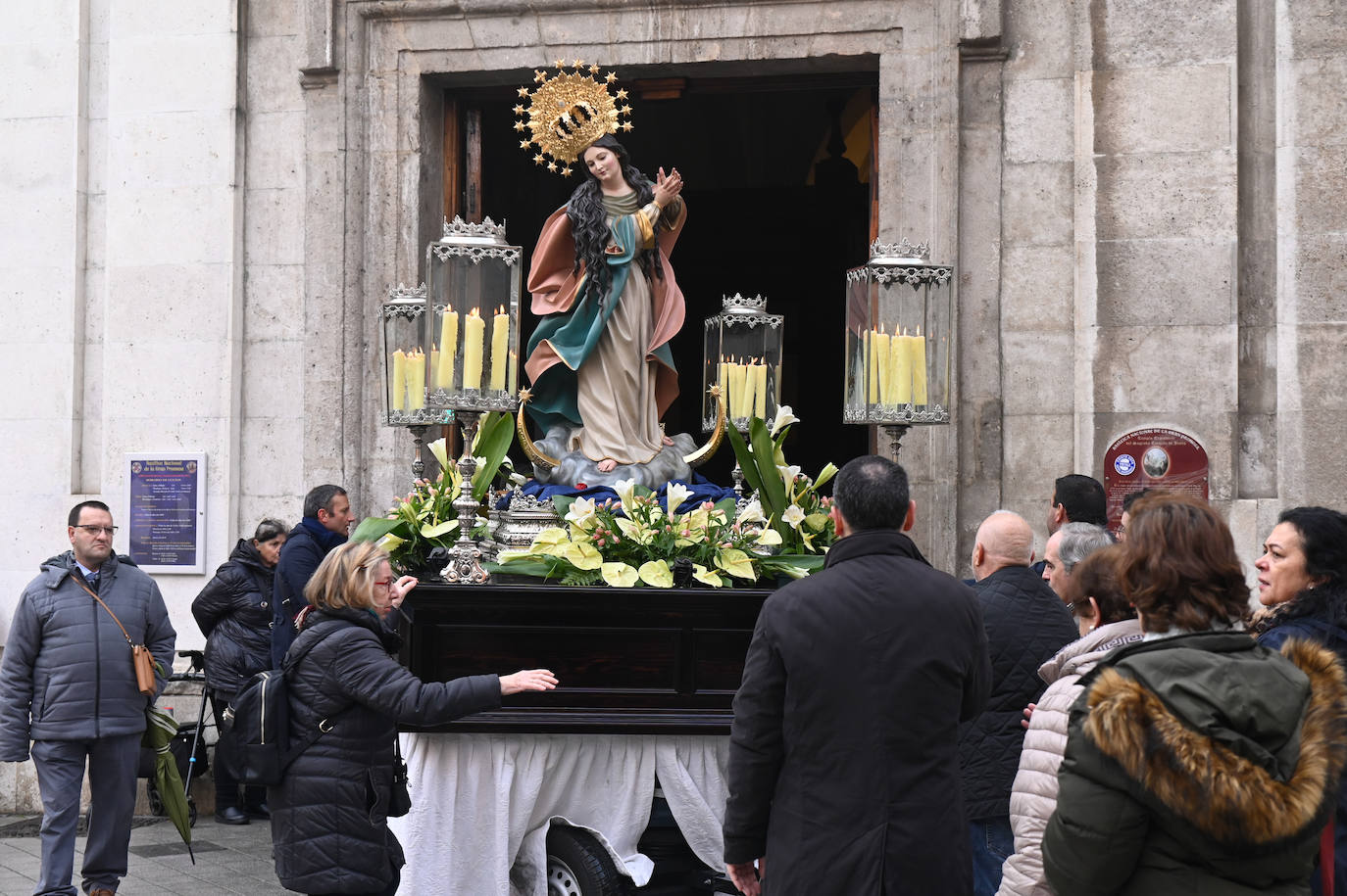 Fotos: Traslado de la figura de la Inmaculada Concepción en Valladolid