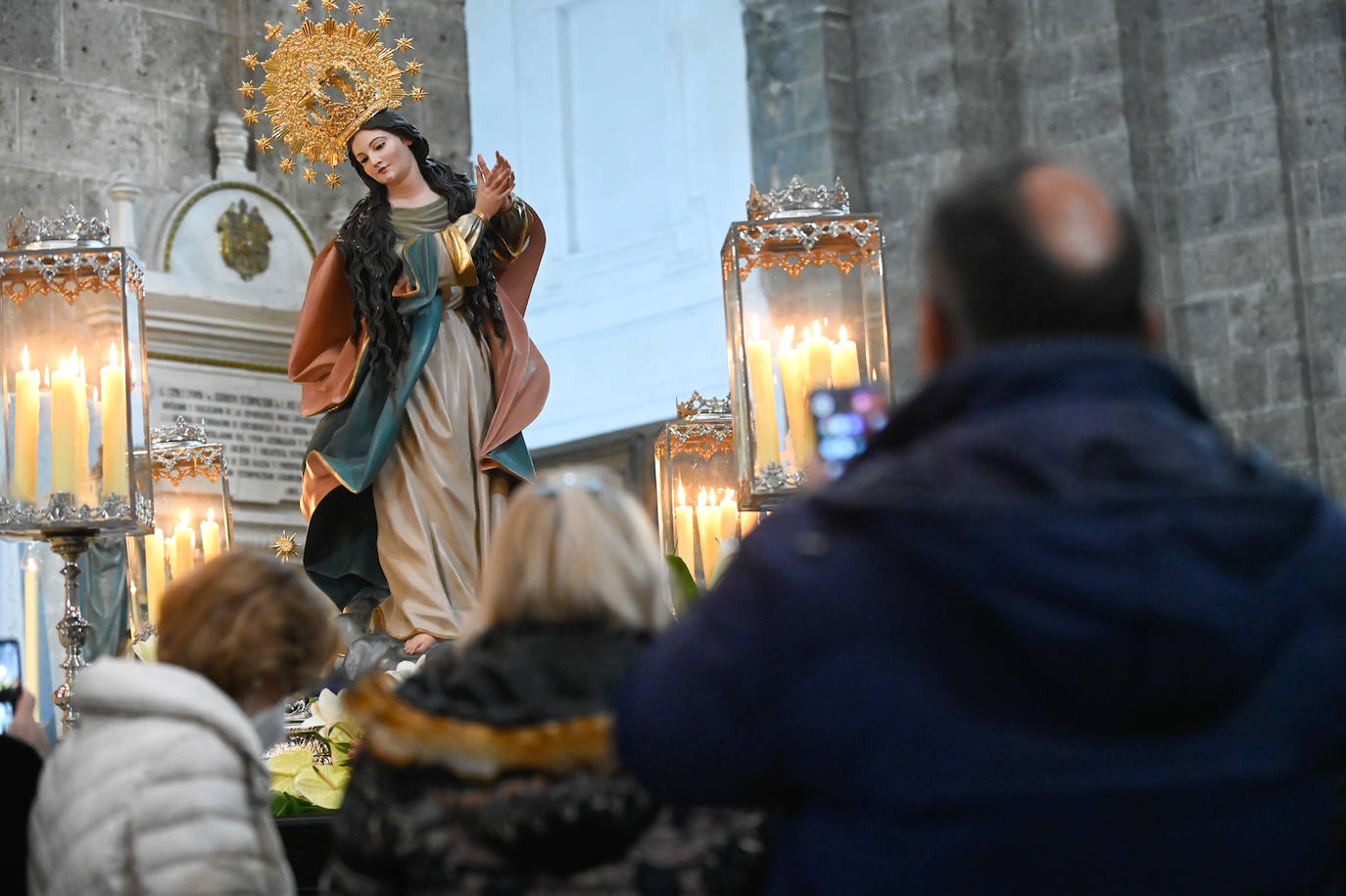 Fotos: Traslado de la figura de la Inmaculada Concepción en Valladolid