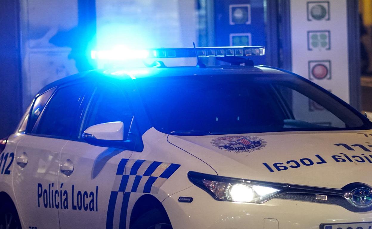 Coche de la policía local en Salamanca 