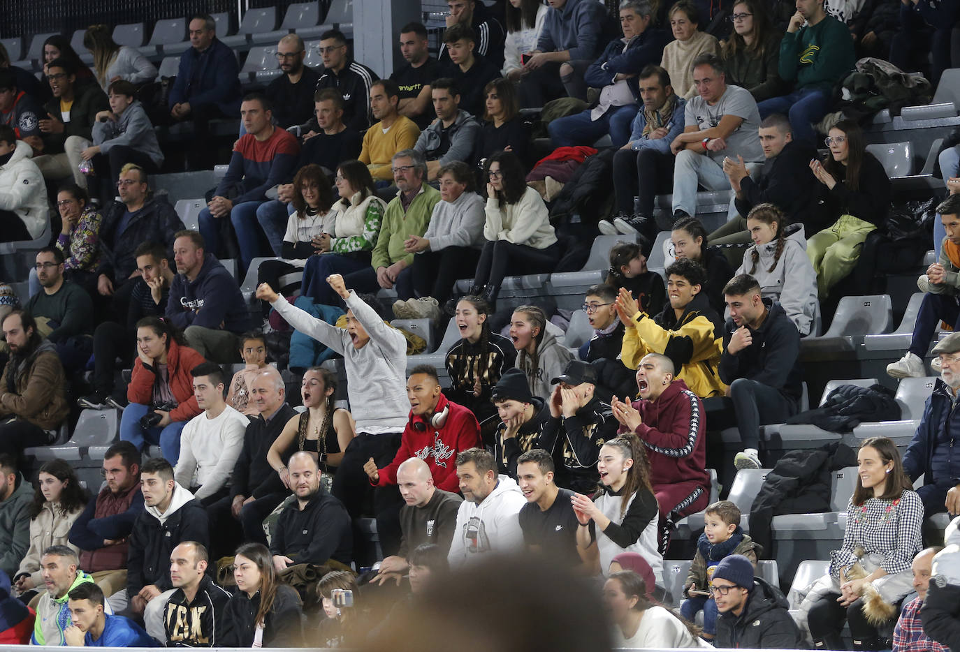 Fotos: Buena pegada en el Pabellón de Palencia