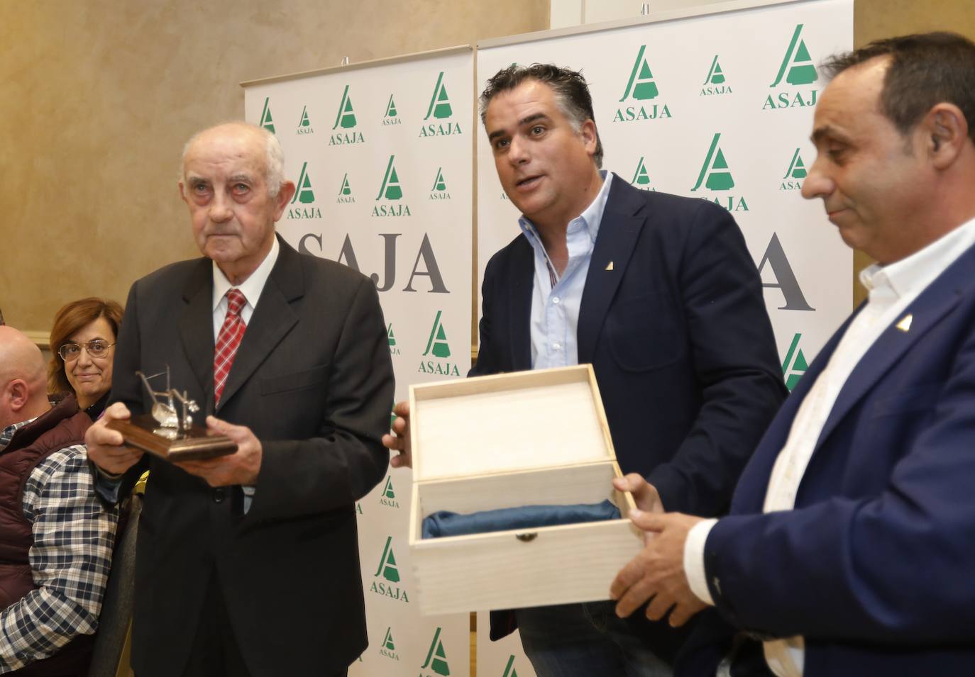 Fotos: Asaja hace balance anual en la comida de Navidad