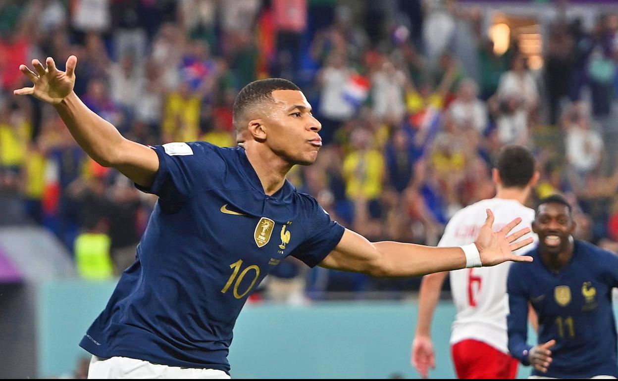 Kylian Mbappe, en un partido del Mundial que se celebra en Qatar.