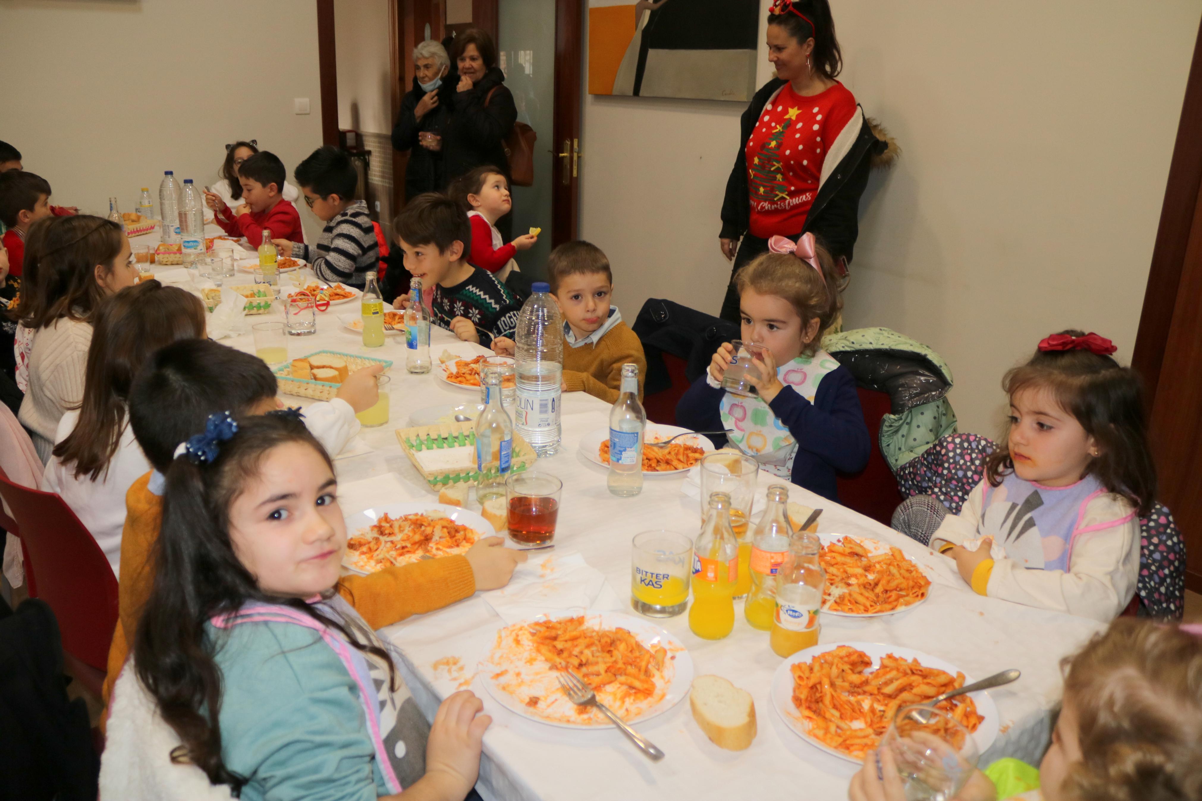 Hornillos de Cerrato celebra un animado encuentro navideño