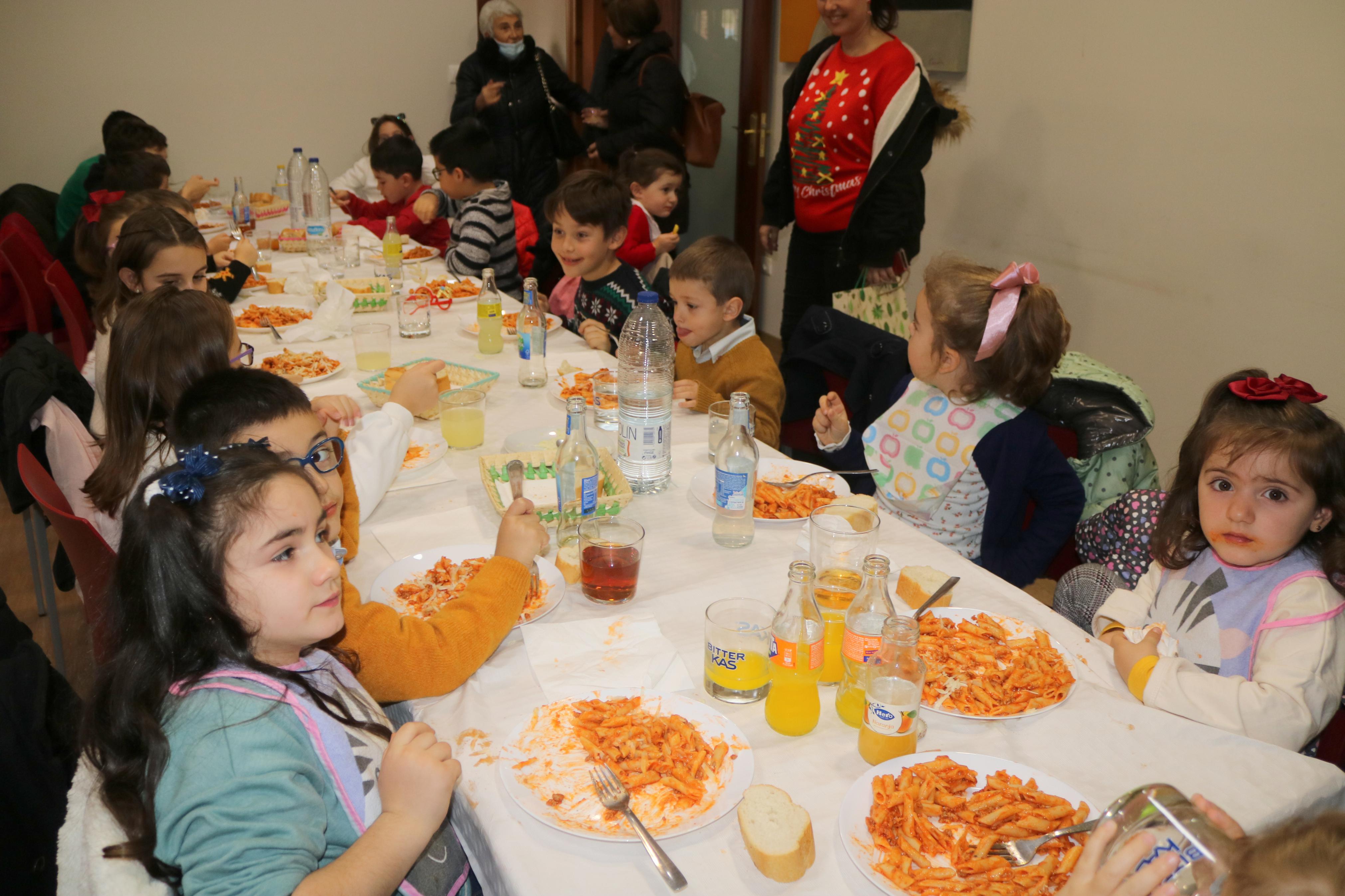 Hornillos de Cerrato celebra un animado encuentro navideño