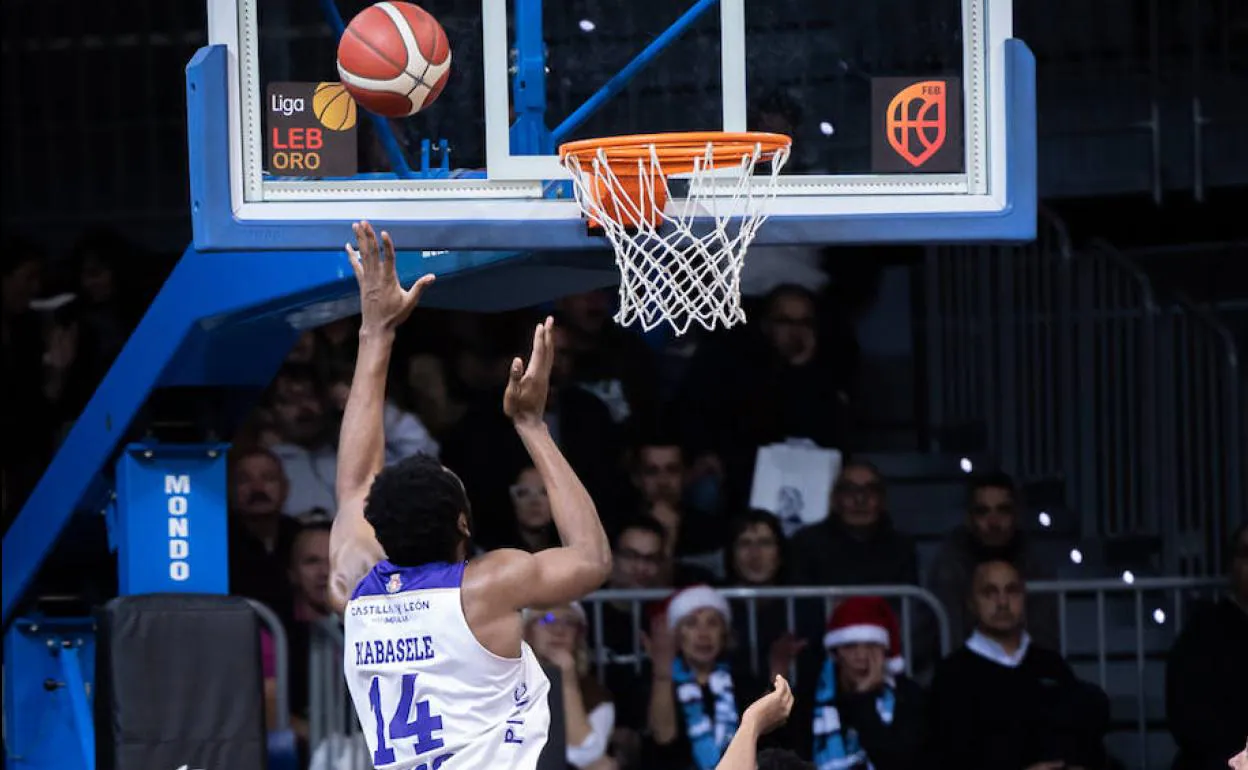 El Real Valladolid Baloncesto se queda a mitad de camino | El Norte de  Castilla