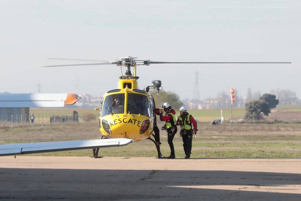 Buscan en Valladolid un ultraligero desaparecido con dos tripulantes.