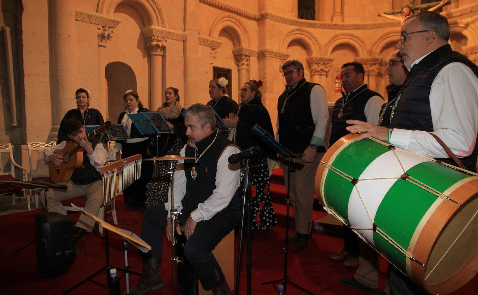 Concierto de la Hermandad del Rocío, ayer, en la iglesia de San Millán. 