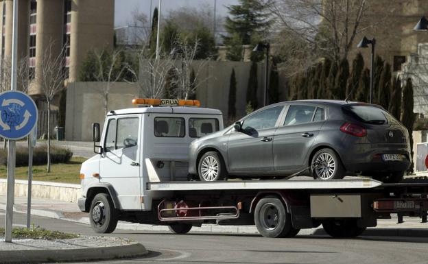 La DGT publica un procedimiento para mandar 'okupas' al desguace