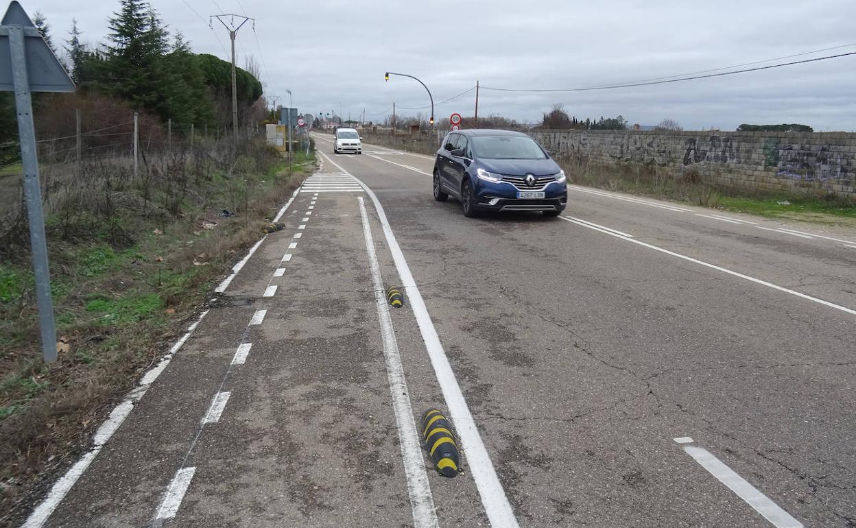 Tramo final del carril bici procedente de Simancas, a altura de Inea, en el Camino Viejo de Simancas. 