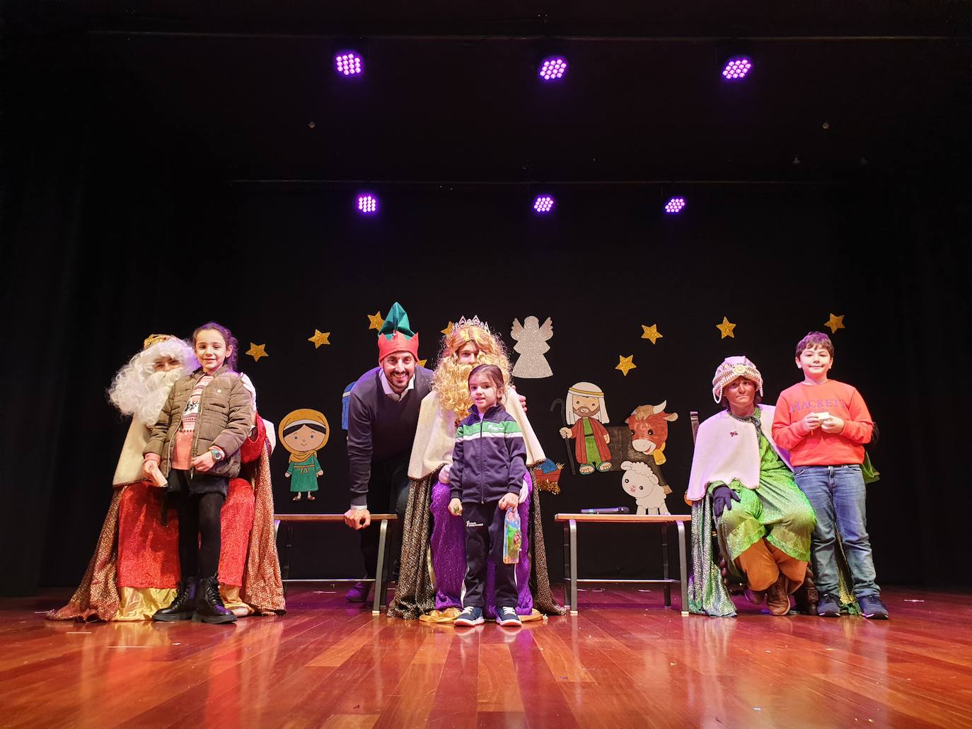 Sus Majestades de Oriente visitaron el jueves el colegio Teresianas 