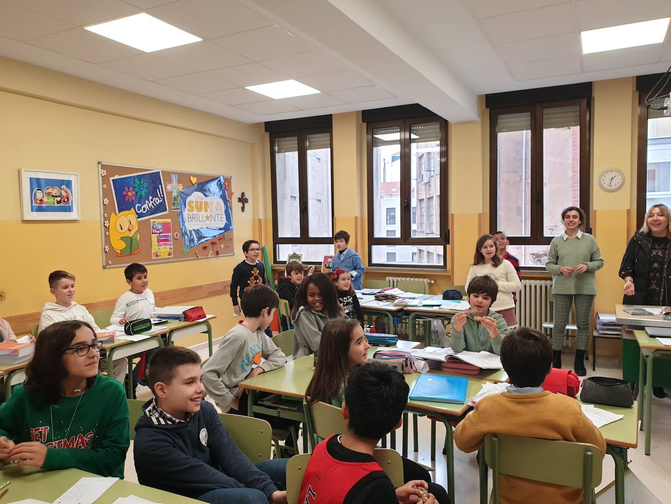 Sus Majestades de Oriente visitaron el jueves el colegio Teresianas 