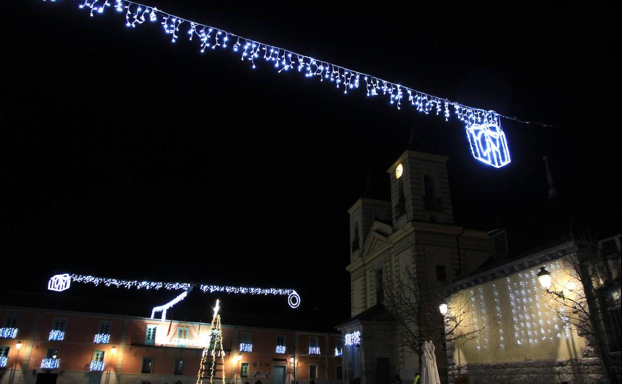 Iluminación navideña en el Real Sitio de San Ildefonso. 