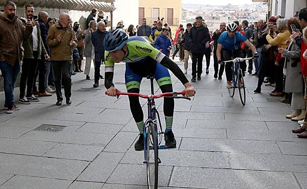 Hugo Sanz, en plena Calle Real. 