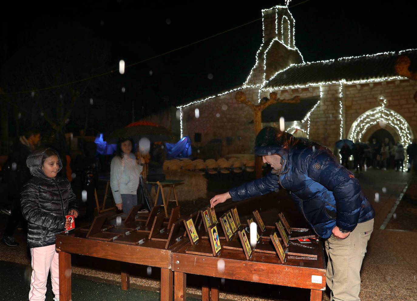 Fotos: Grijota recrea un poblado navideño