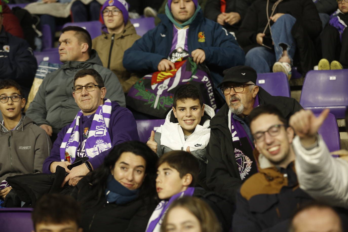 Fotos: Búscate en la grada de Zorrilla (1/5)