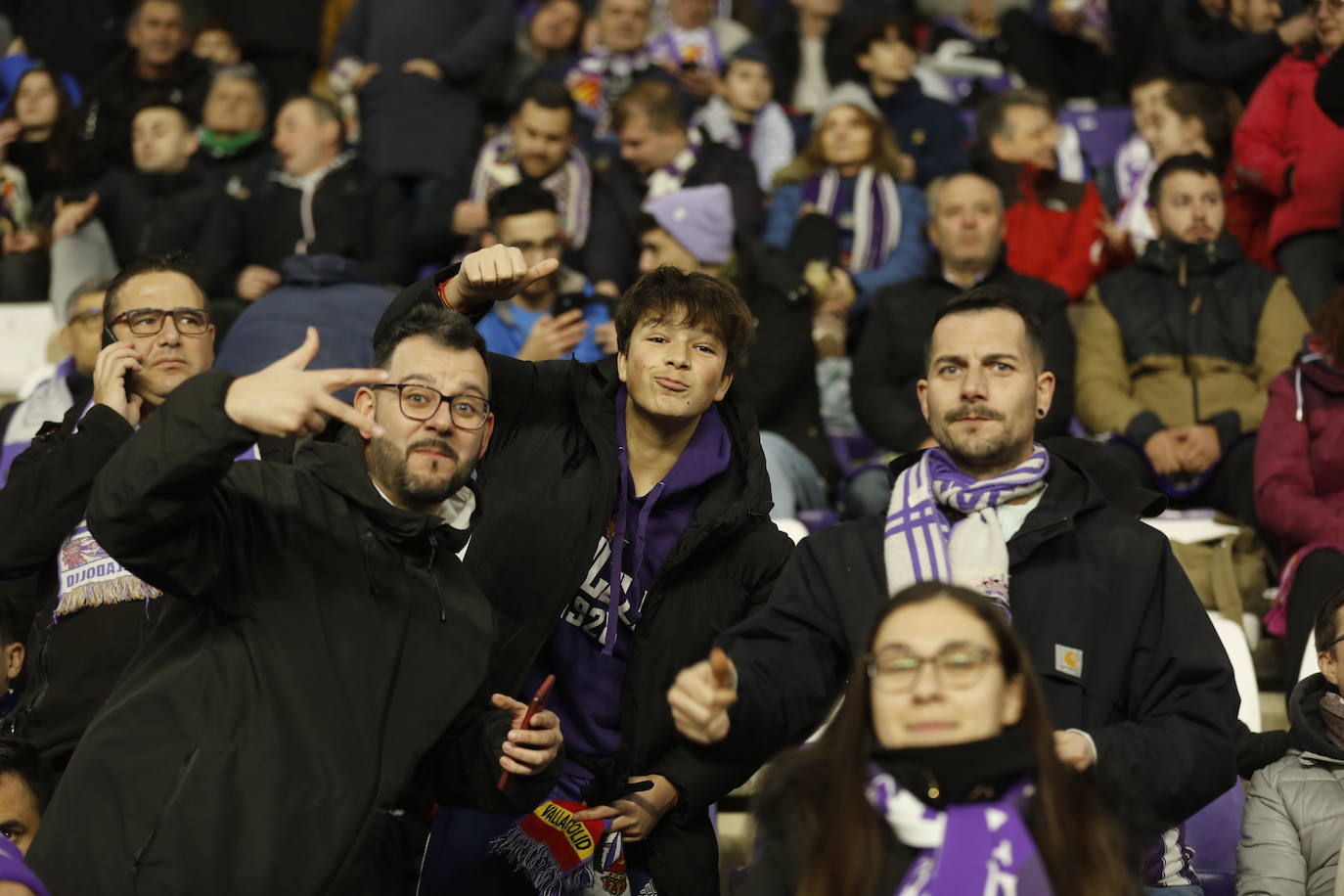 Fotos: Búscate en la grada de Zorrilla (1/5)