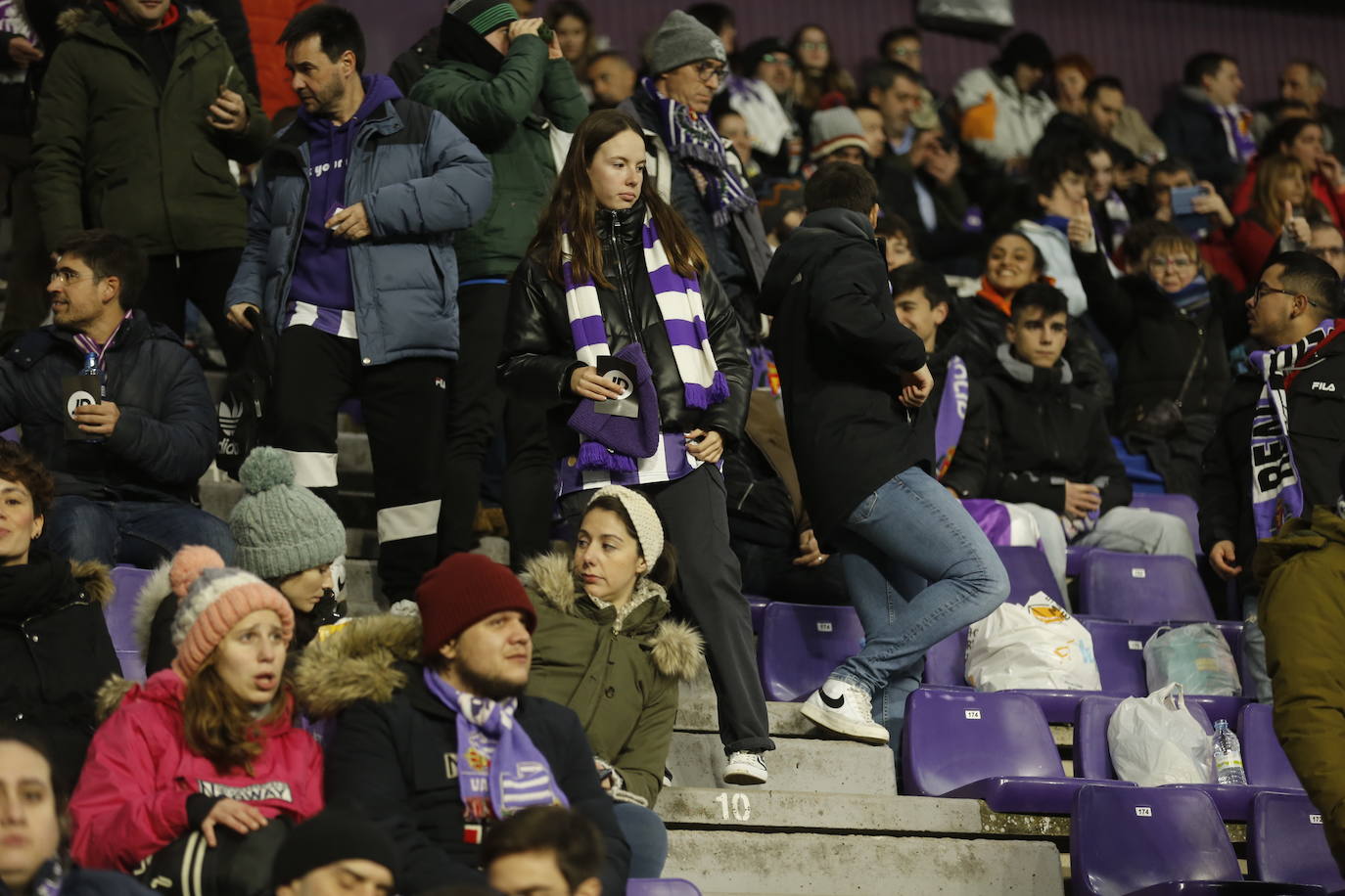 Fotos: Búscate en la grada de Zorrilla (2/5)