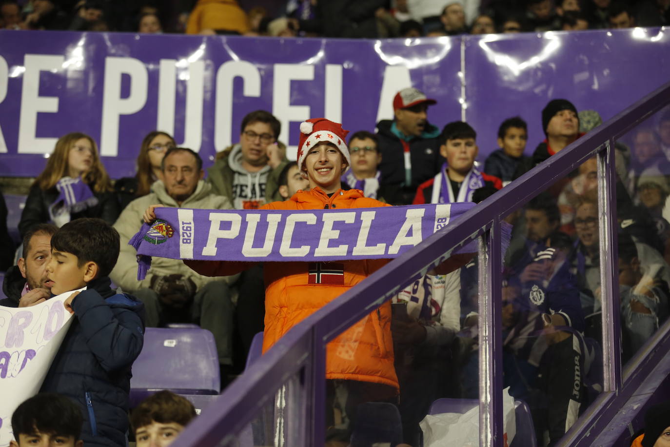 Fotos: Búscate en la grada de Zorrilla (3/5)