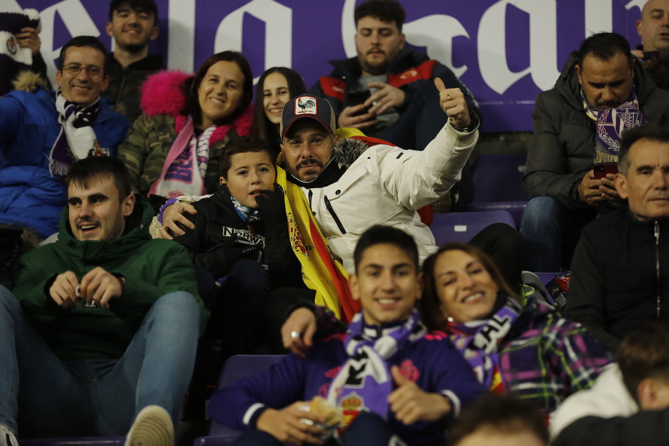 Fotos: Búscate en la grada de Zorrilla (3/5)