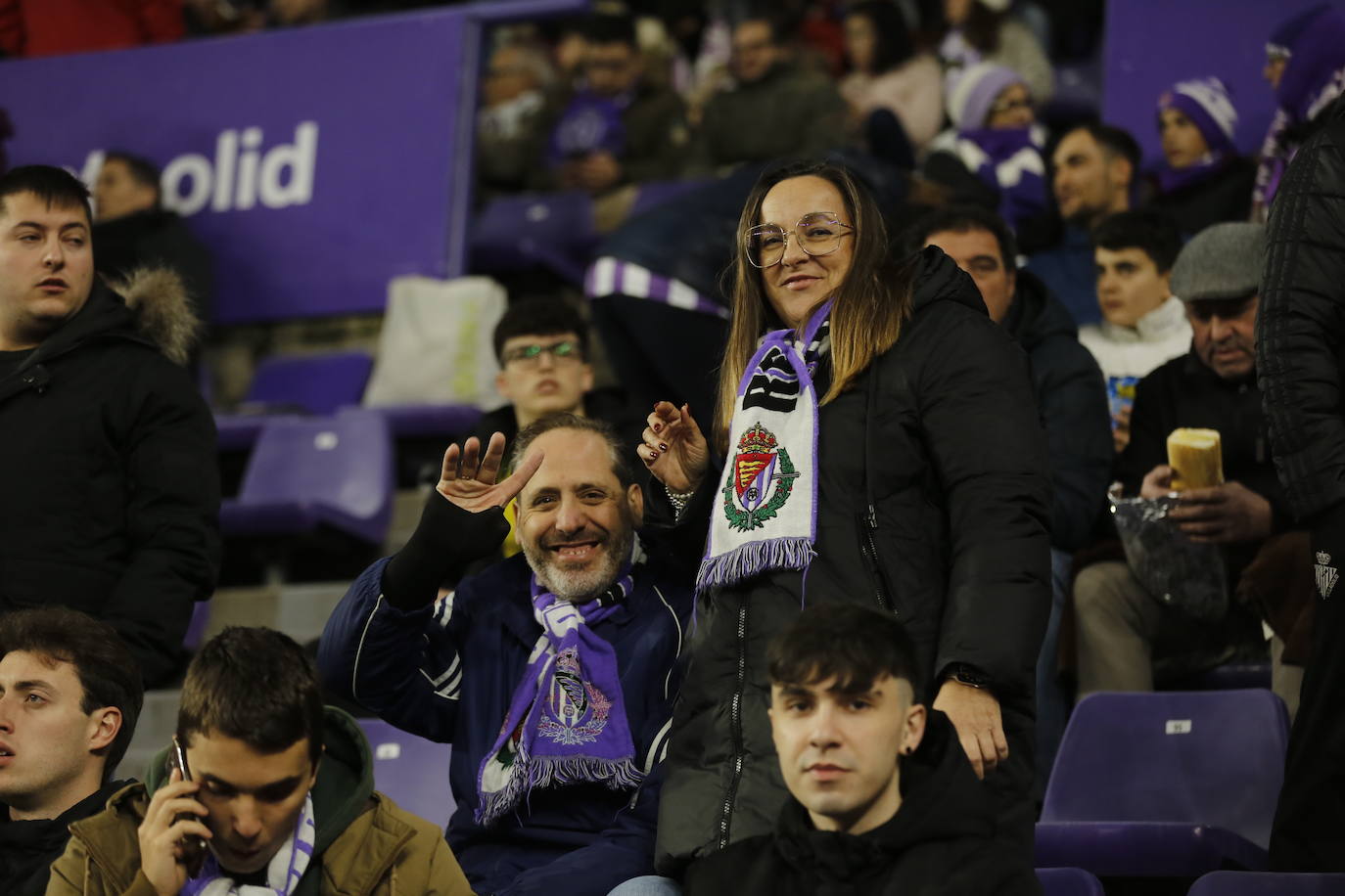 Fotos: Búscate en la grada de Zorrilla (3/5)