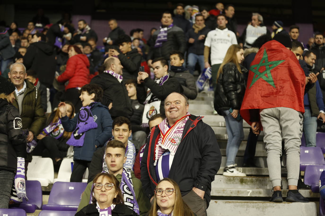 Fotos: Búscate en la grada de Zorrilla (4/5)