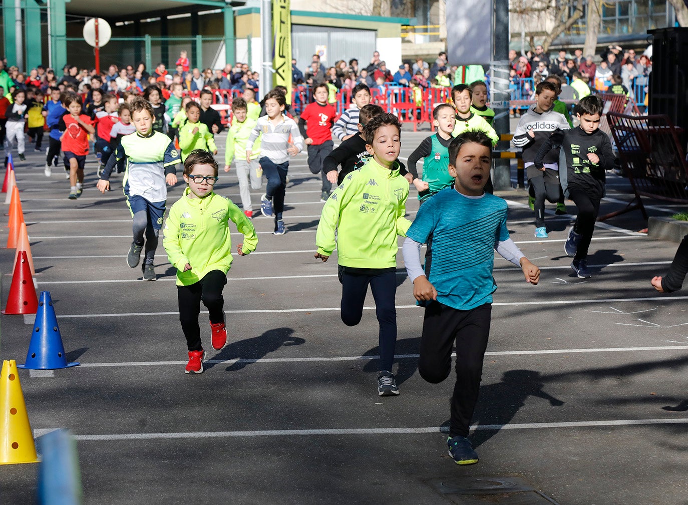 San Silvestre Infantil en los alrededores del Pabellón Municipal de Deportes