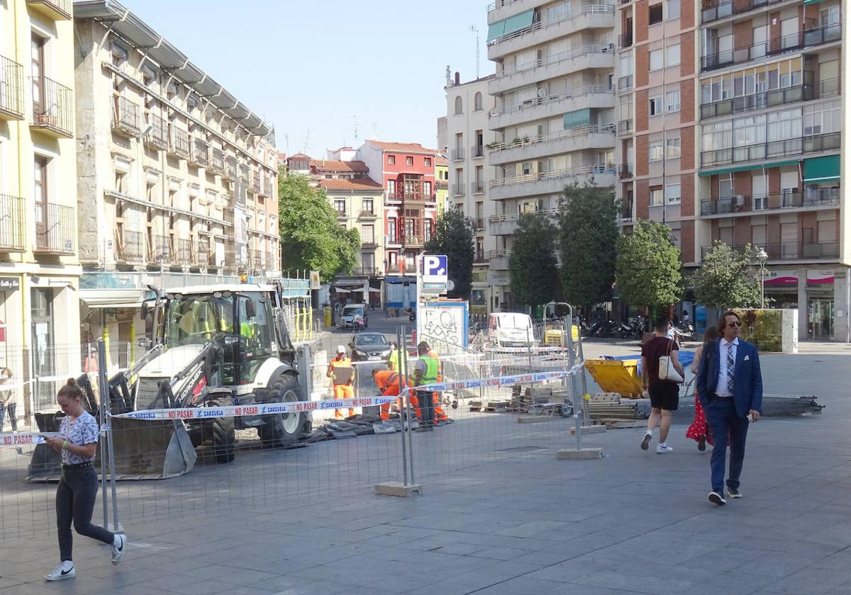 Obras en la zona peatonal de la Plaza de Portugalete, imagen de archivo.