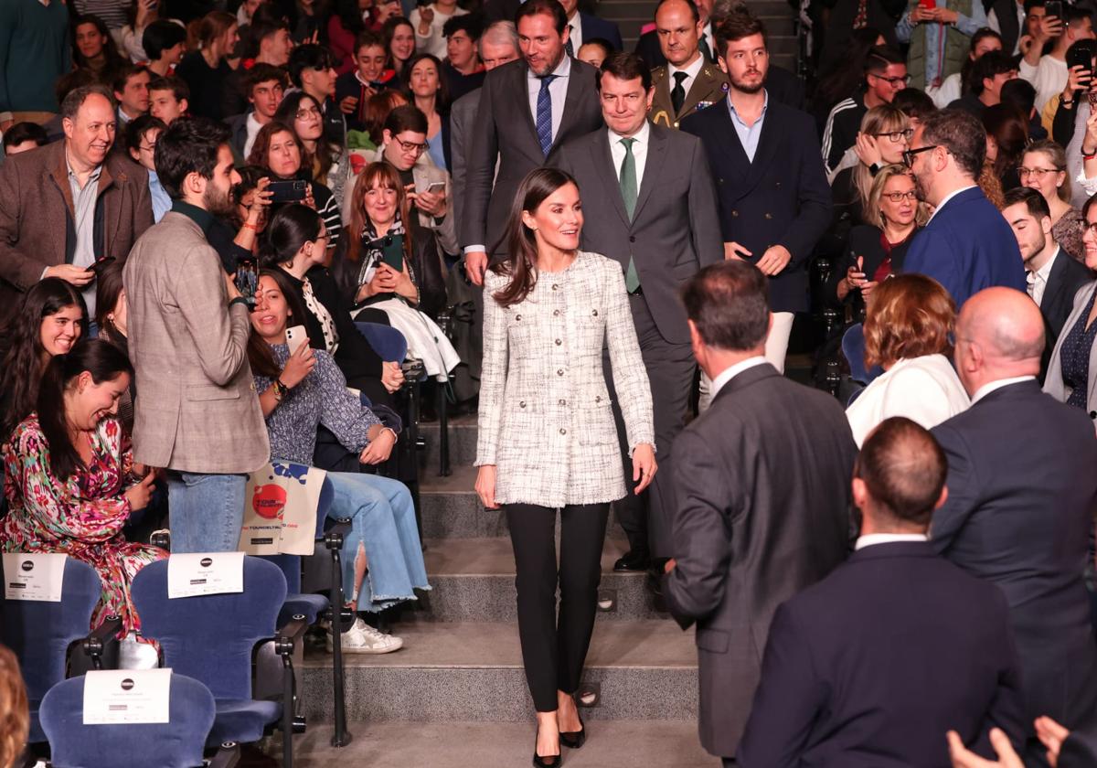 Letizia anima a aprender en Valladolid