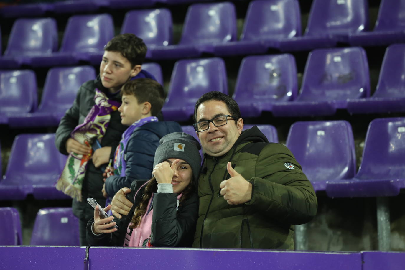 Búscate en la grada del José Zorrilla (1/4)