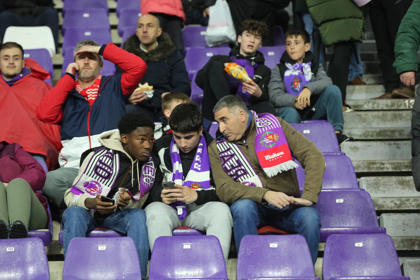 Búscate en la grada del José Zorrilla (3/4)