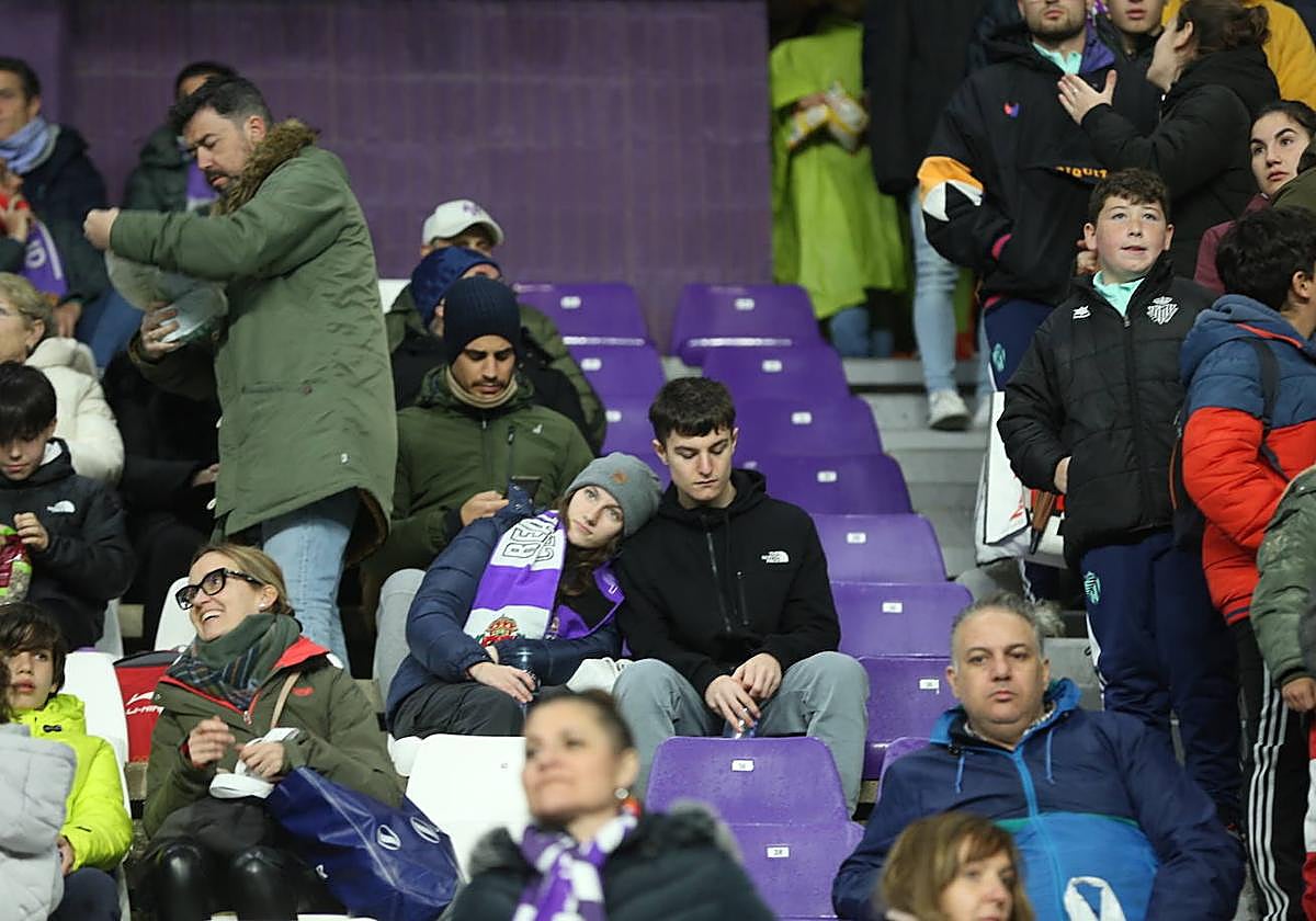 Búscate en la grada del José Zorrilla (3/4)