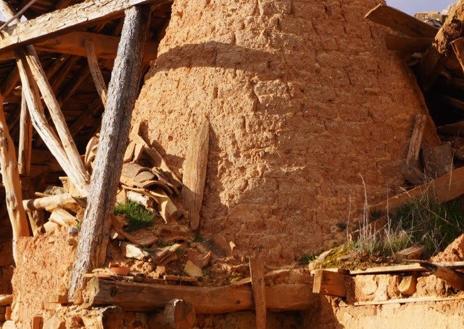 Imagen secundaria 1 - Las casas en ruina de los pueblos.